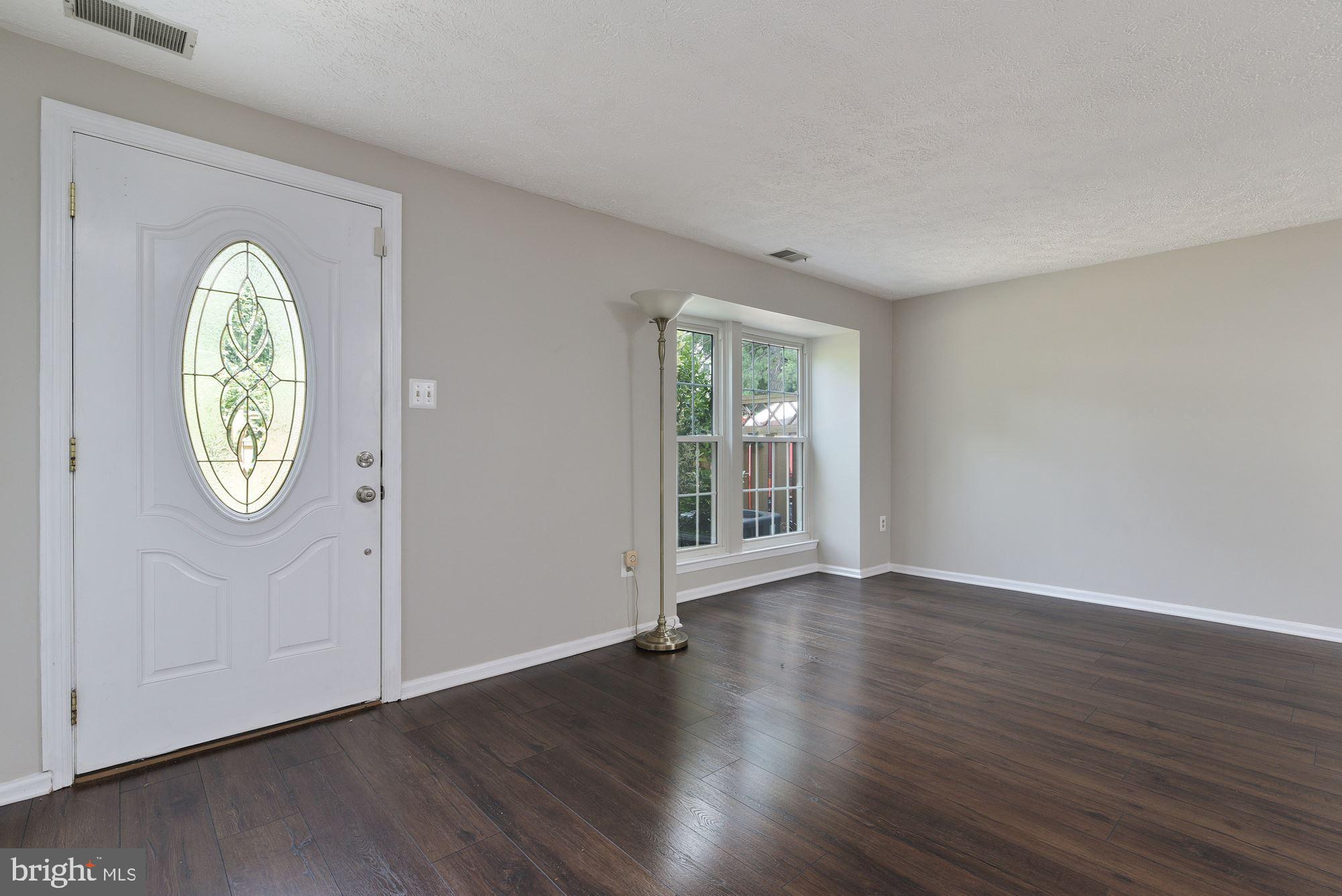 11236 Legato Way Silver Spring, MD 20901 - Photo 5 of 21 Living Room