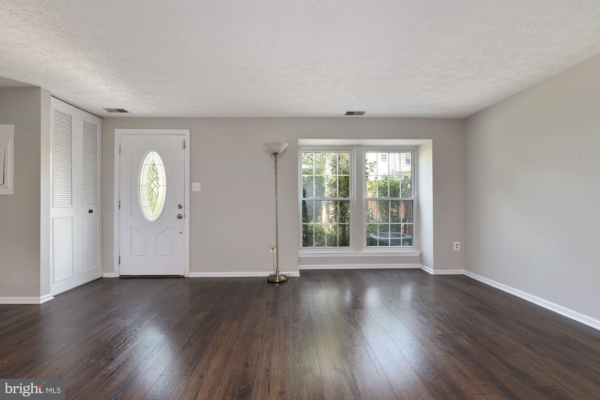 11236 Legato Way Silver Spring, MD 20901 - Photo 6 of 21 Living Room