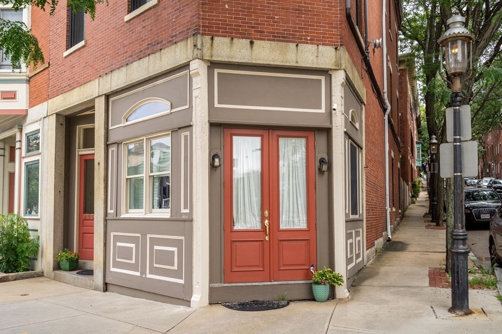 435 Main Street, Unit 2R Boston, MA 02129 - Photo 17 of 22 Gallery Image 17