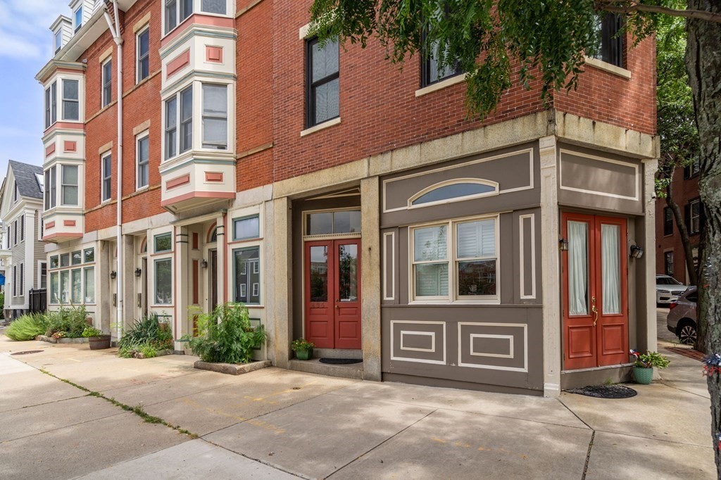435 Main Street, Unit 2R Boston, MA 02129 - Photo 20 of 22 Gallery Image 20