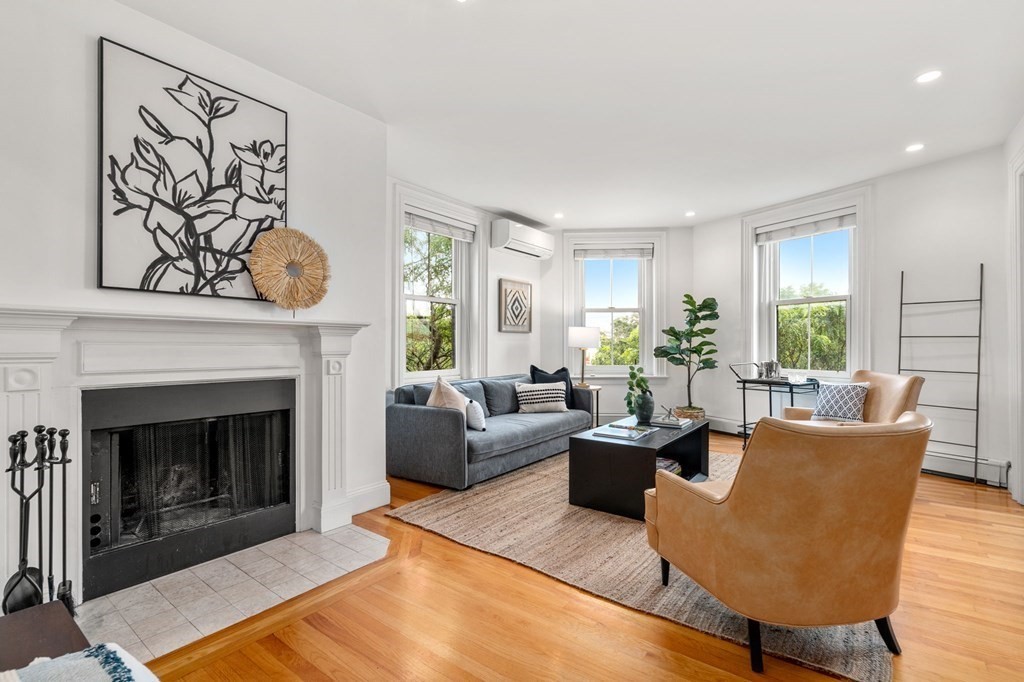 435 Main Street, Unit 2R Boston, MA 02129 - Photo 2 of 22 Gallery Image 2