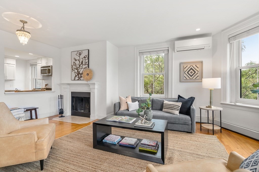 435 Main Street, Unit 2R Boston, MA 02129 - Photo 3 of 22 Gallery Image 3