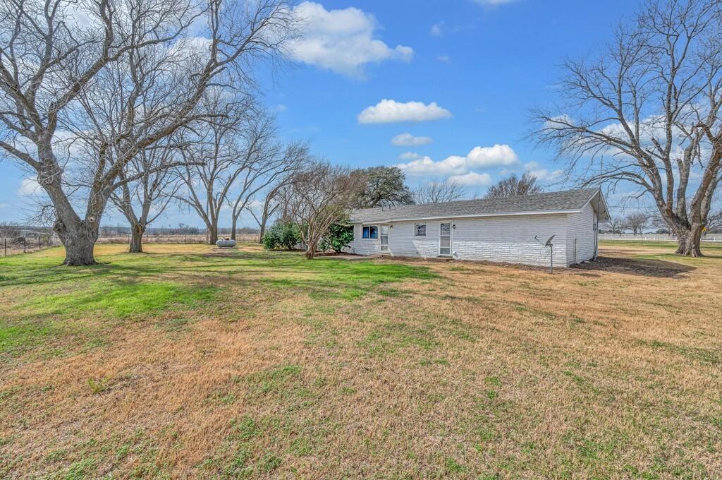 201 Old Steinbeck Road Waco, TX 76708 - Photo 24 of 33