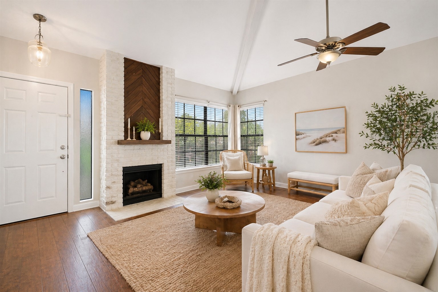 1748 Ohlen Road, Unit 22 Austin, TX 78757 - Photo 2 of 14 Living area Digitally staged