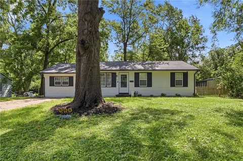 $215,000 | 10515 Palmer Avenue, Kansas City, MO 64134