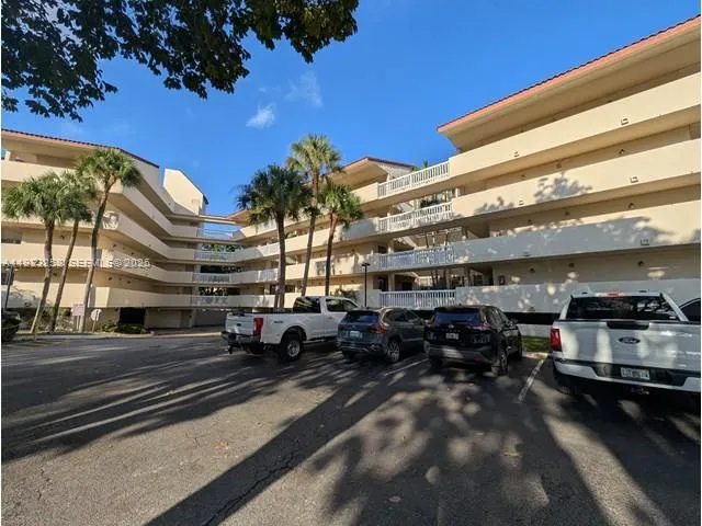 $104,900 | 7041 Environ Boulevard, Unit 430, Lauderhill, FL 33319
