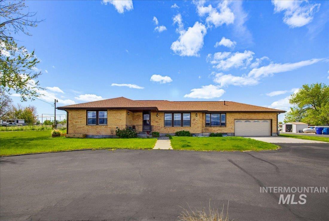 1901 South Ten Mile Road Meridian, ID 83642 - Photo 2 of 47