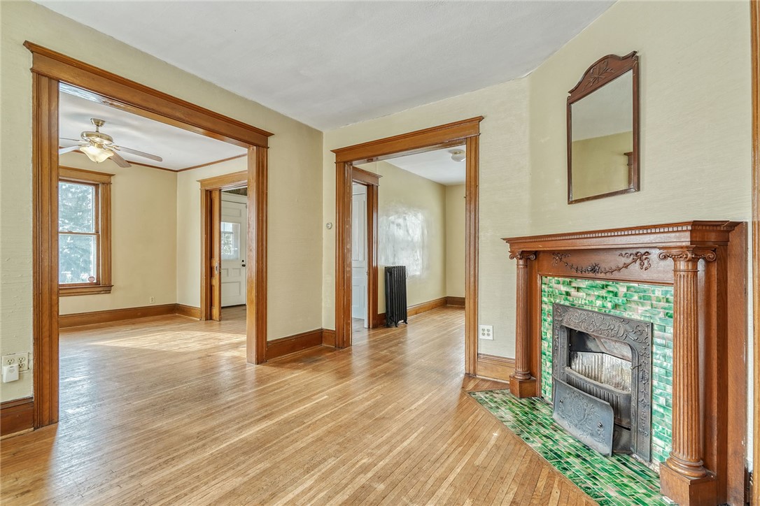 40 Stewart Street Rochester, NY 14620 - Photo 9 of 50 LIVING ROOM