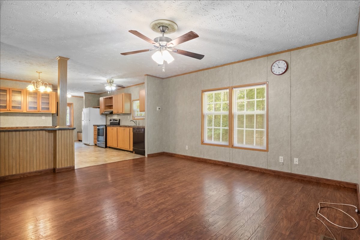211 Old Stagecoach Road Erin, TN 37061 - Photo 10 of 33 Gallery Image 10