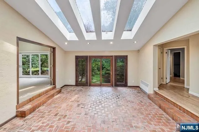 $2,449,000 | 25 Ackerman Road, Saddle River, NJ 07458