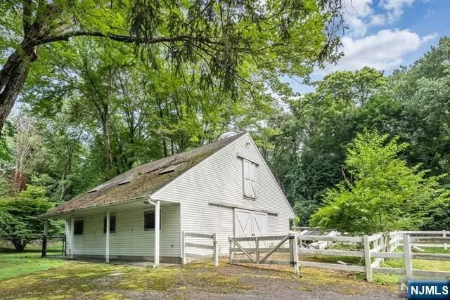 $2,449,000 | 25 Ackerman Road, Saddle River, NJ 07458