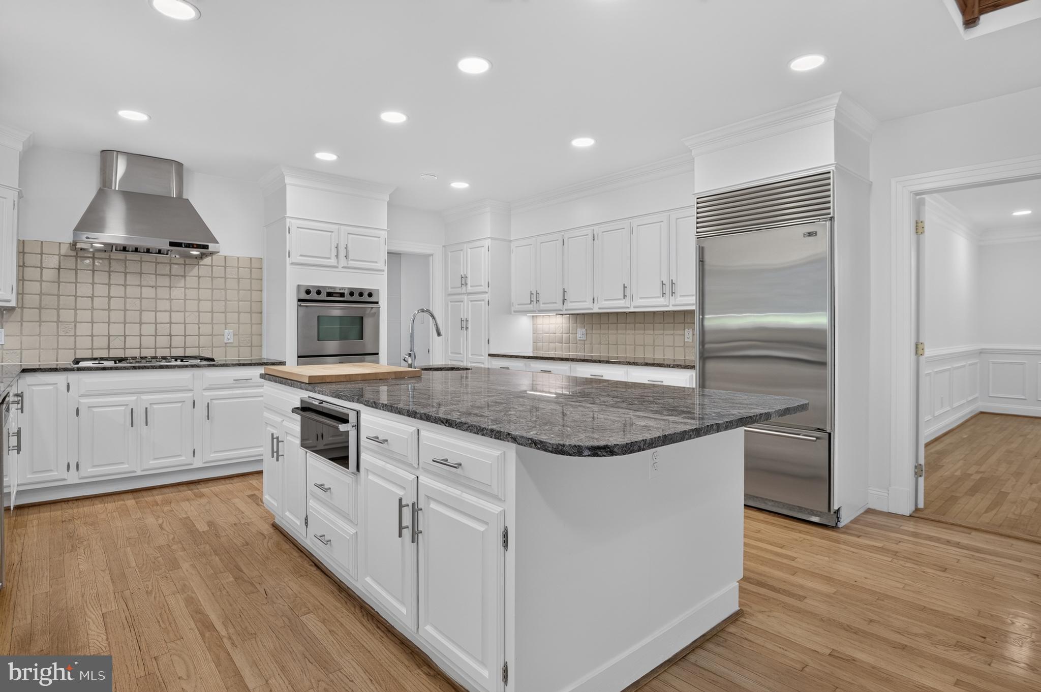 10100 Iron Gate Road Potomac, MD 20854 - Photo 31 of 91