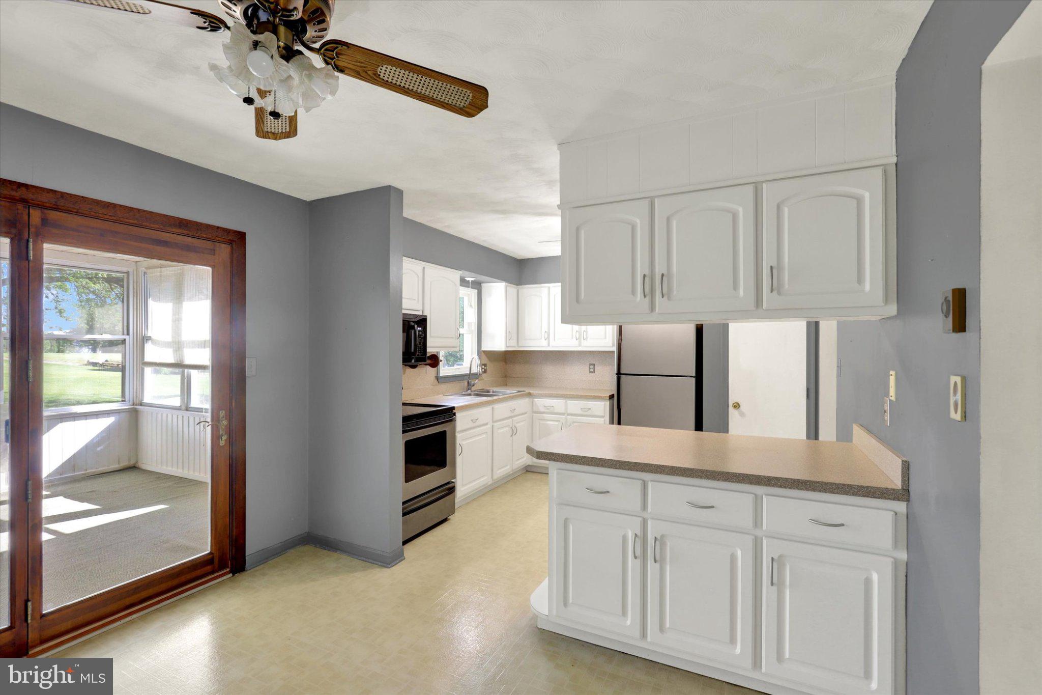 1720 Oberlin Road Middletown, PA 17057 - Photo 5 of 23 Gallery Image 5