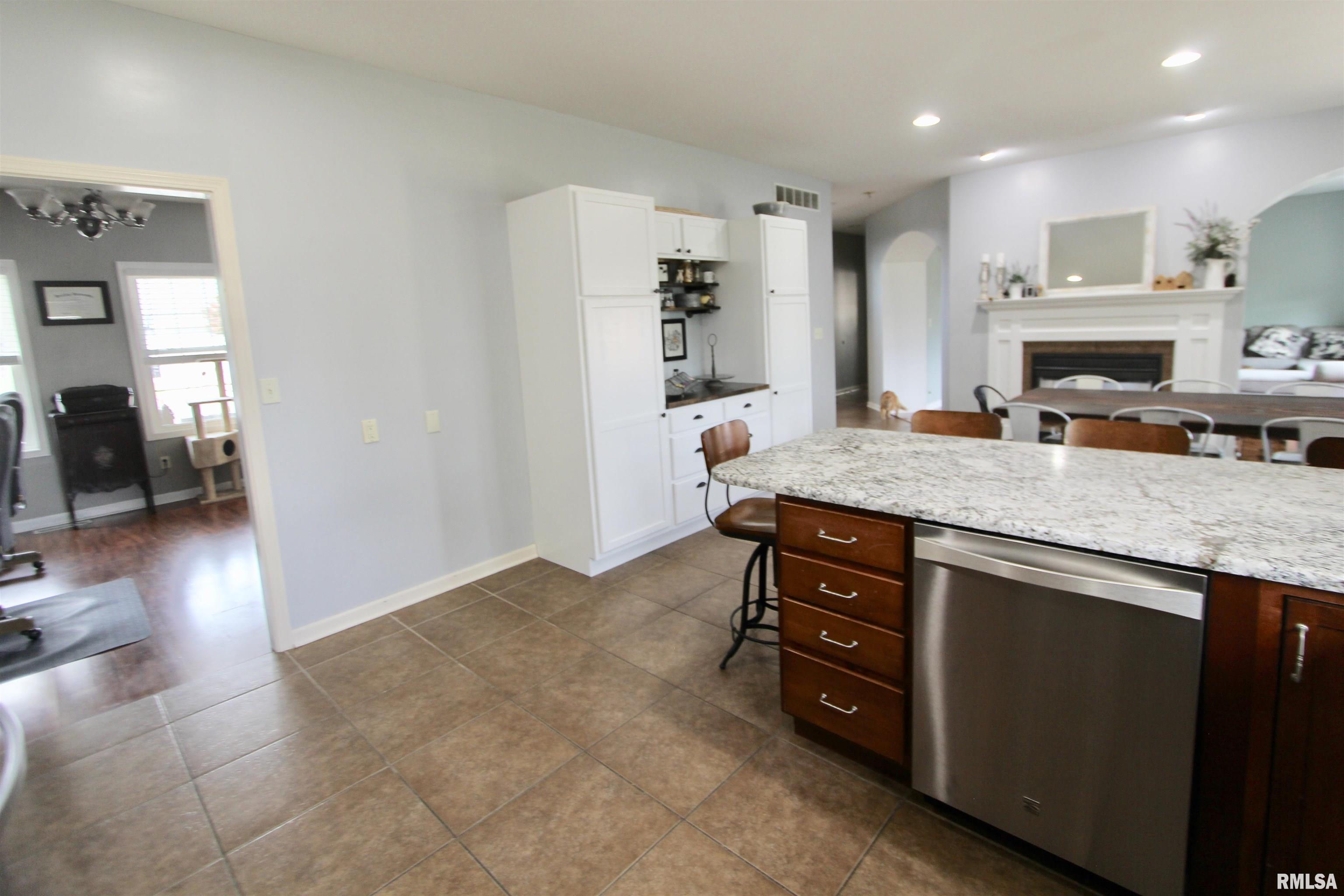 1520 Santa Fe Road Washington, IL 61571 - Photo 19 of 94 Gallery Image 19