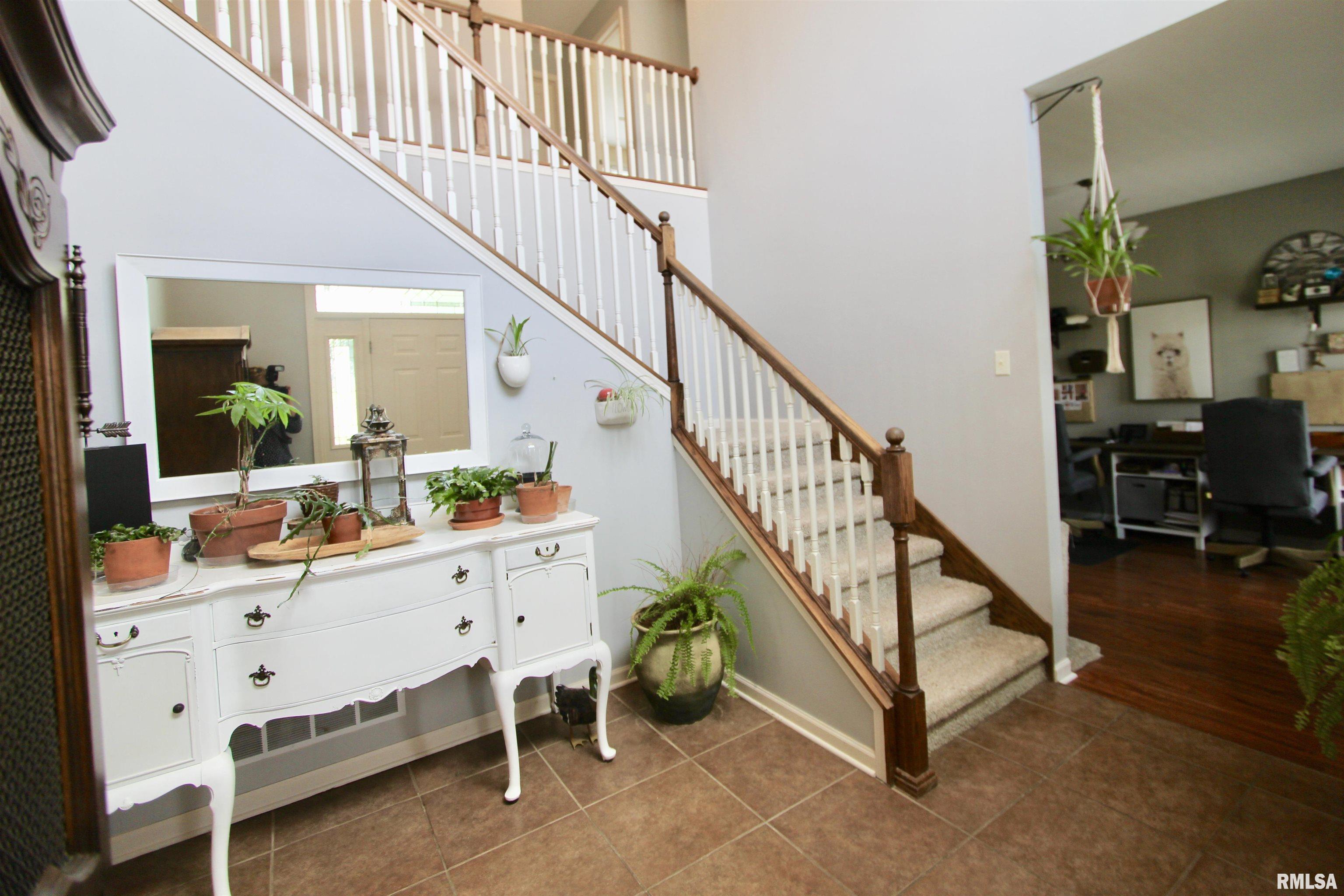 1520 Santa Fe Road Washington, IL 61571 - Photo 6 of 94 Gallery Image 6