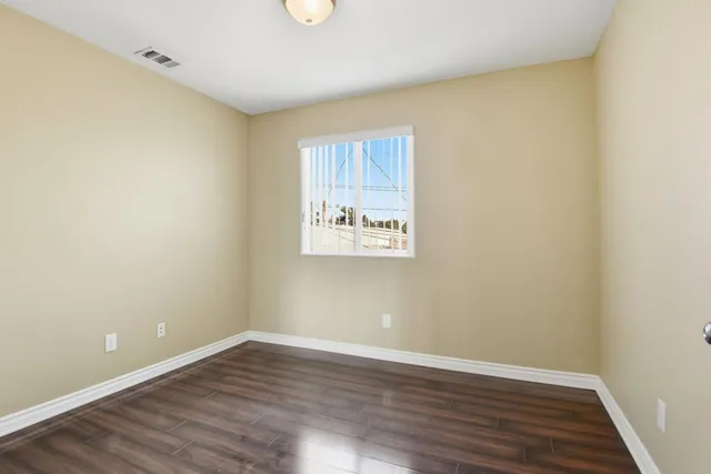 $3,775 | 1614 West 39th Place, Los Angeles, CA 90062