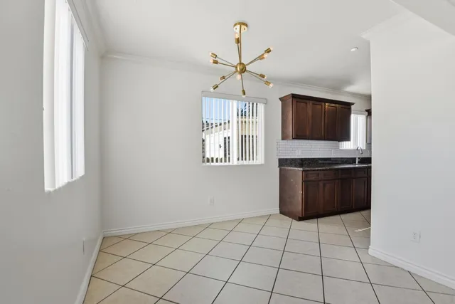 $3,775 | 1614 West 39th Place, Los Angeles, CA 90062