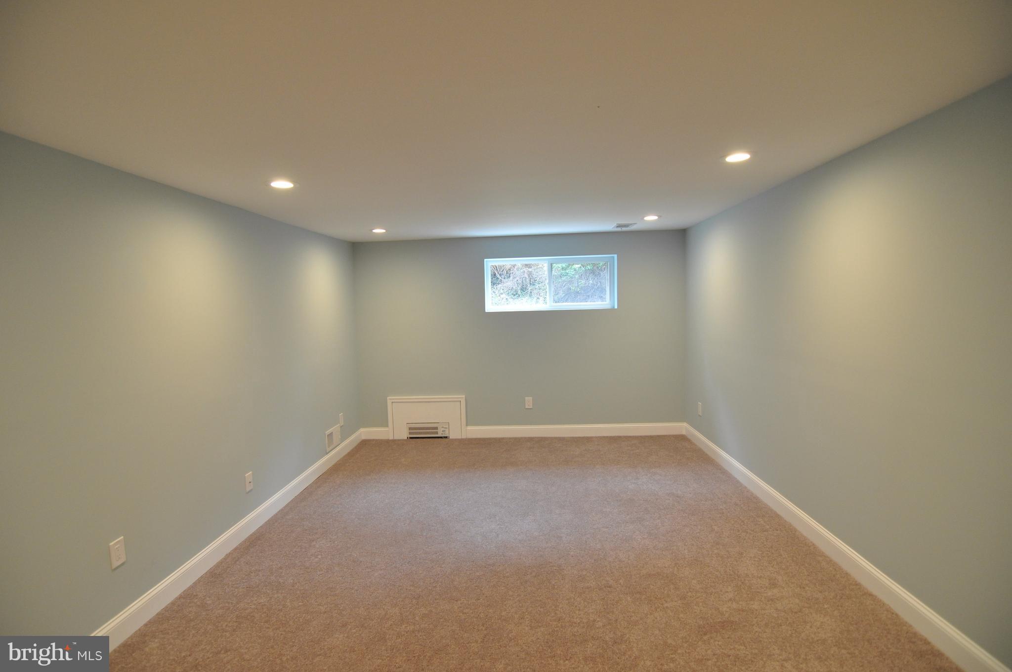 809 East Franklin Avenue Silver Spring, MD 20901 - Photo 16 of 30 Interior (General)