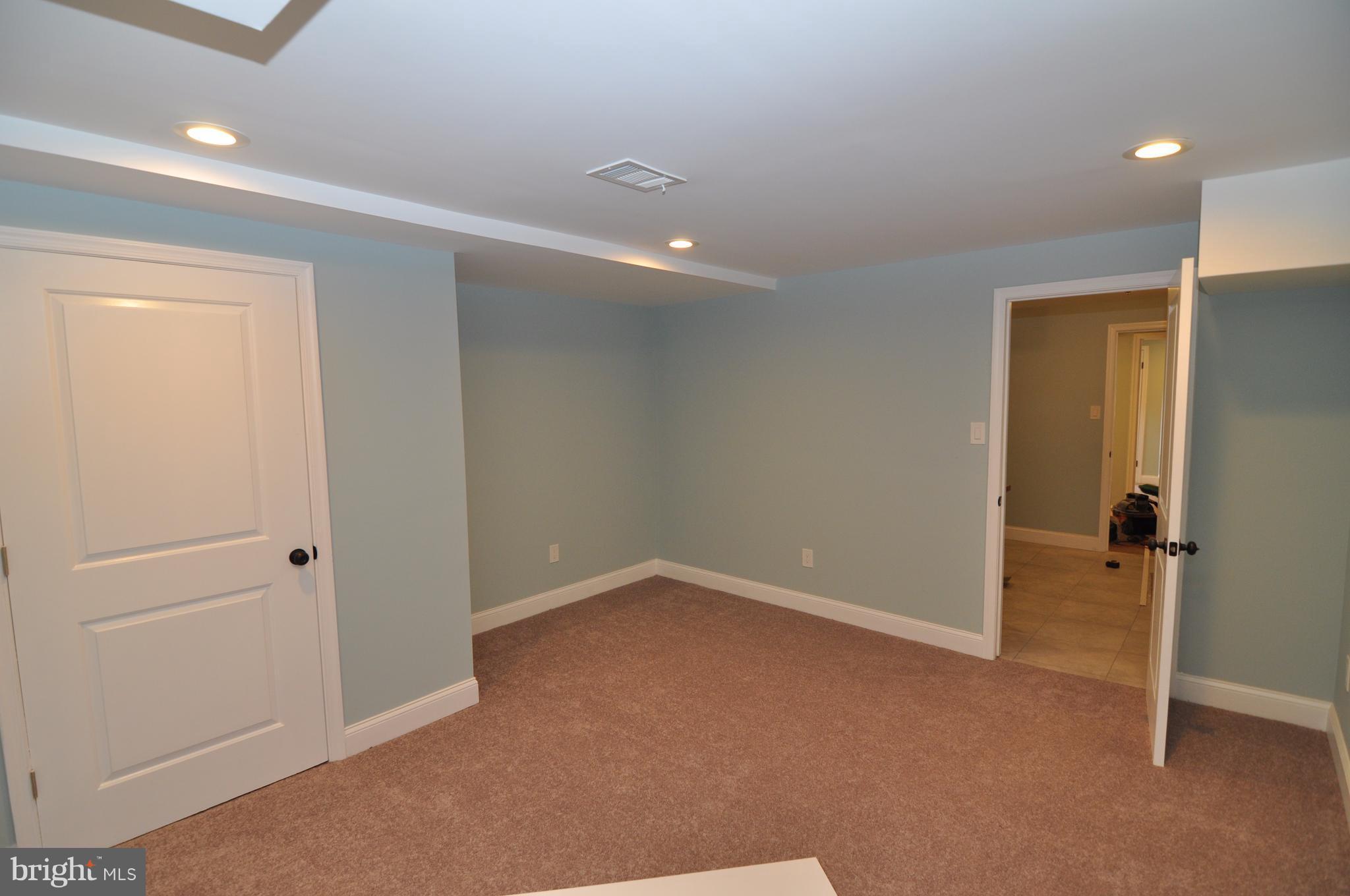809 East Franklin Avenue Silver Spring, MD 20901 - Photo 20 of 30 Interior (General)
