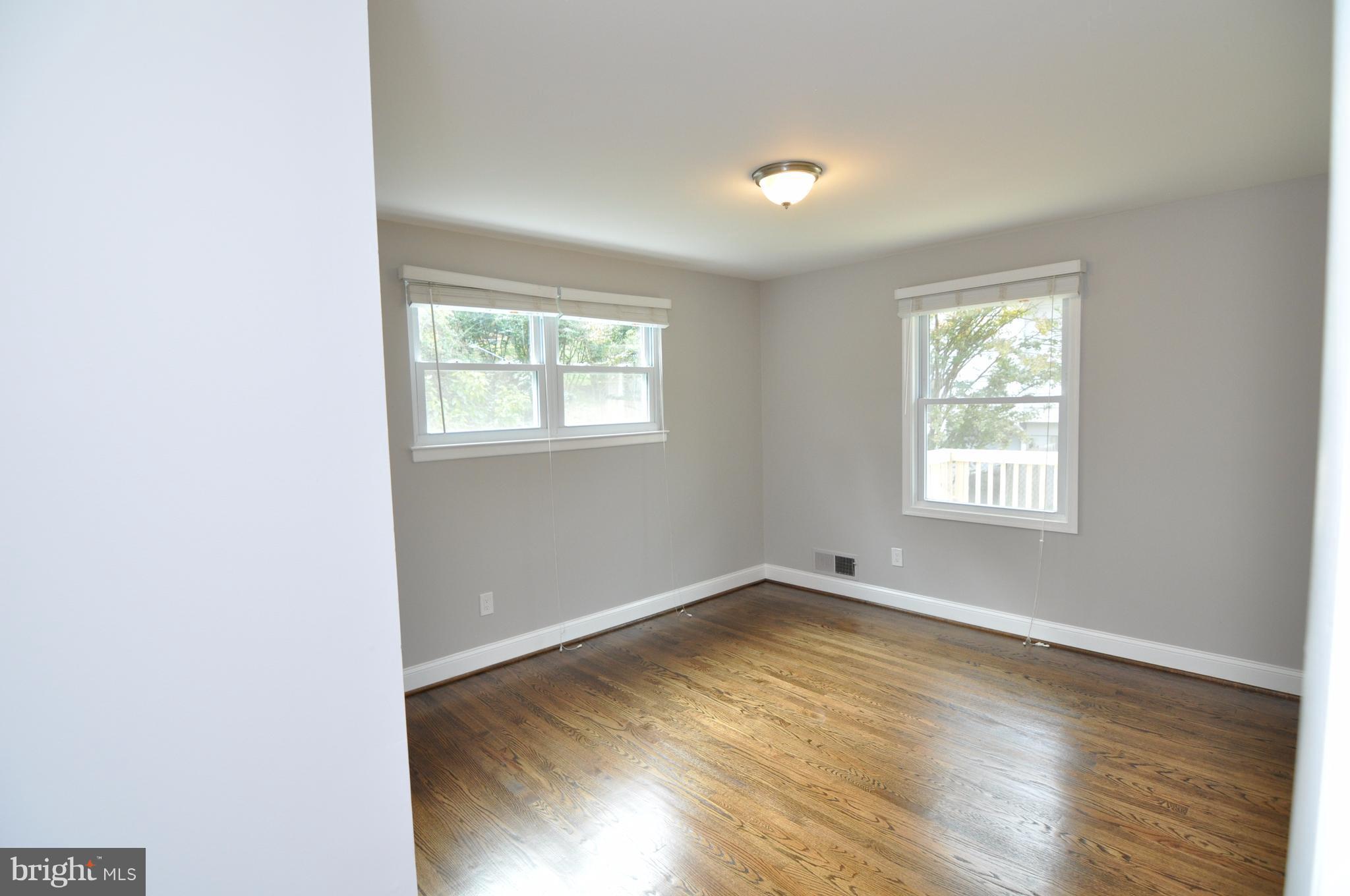 809 East Franklin Avenue Silver Spring, MD 20901 - Photo 8 of 30 Interior (General)