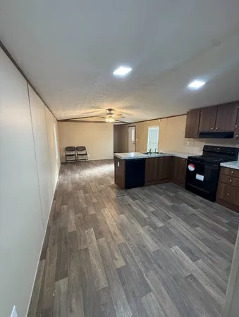 $1,350 | 202 Austin Street, Brazoria, TX 77422