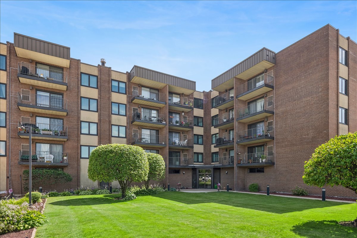 7707 West Irving Park Road, Unit 308 Chicago, IL 60634 - Photo 1 of 26