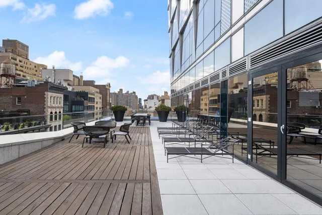 $2,150,000 | 35 West 15th Street, Unit 13B | Flatiron