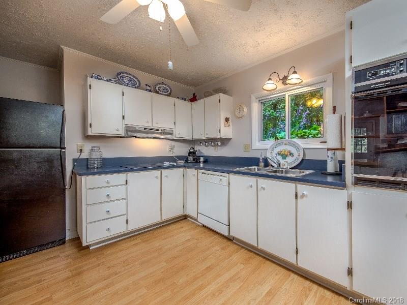 203 Davis Mountain Road Laurel Park, NC 28739 - Photo 27 of 34