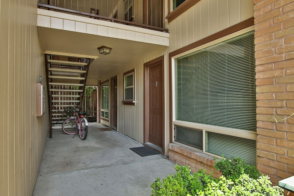 1620 Hawthorne Street, Unit 2 Houston, TX 77006 - Photo 18 of 19