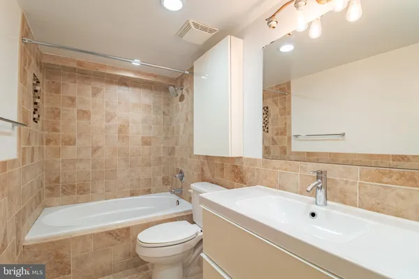 $2,300 | 1459 Chapin Street Northwest, Unit BSMT, Washington, DC 20009