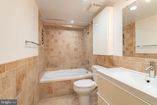 $2,300 | 1459 Chapin Street Northwest, Unit BSMT, Washington, DC 20009