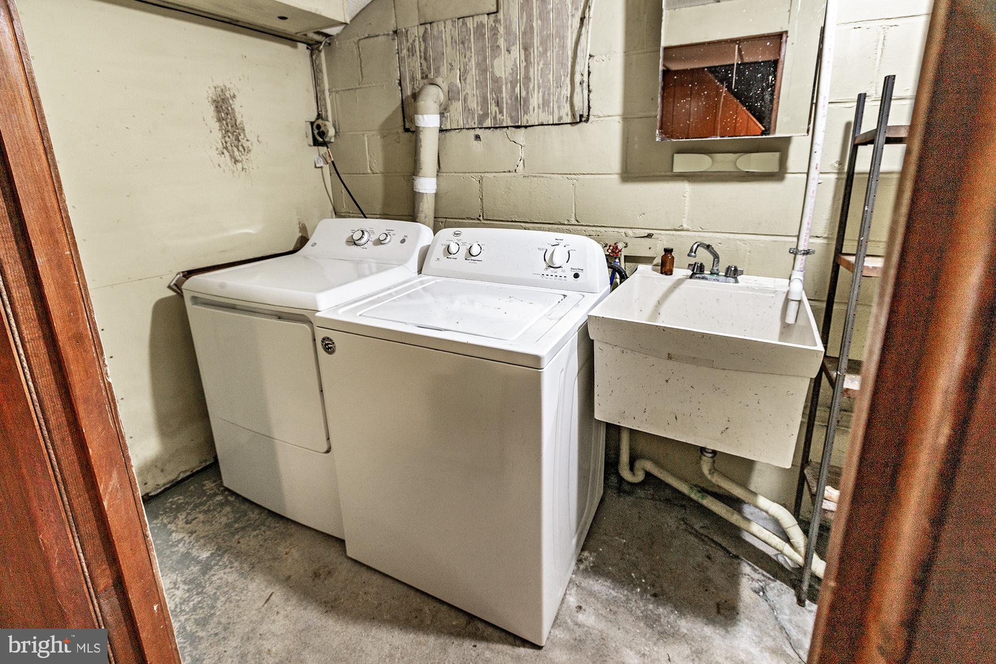 286 Morrison Avenue Salem, NJ 08079 - Photo 15 of 27 basement laundry