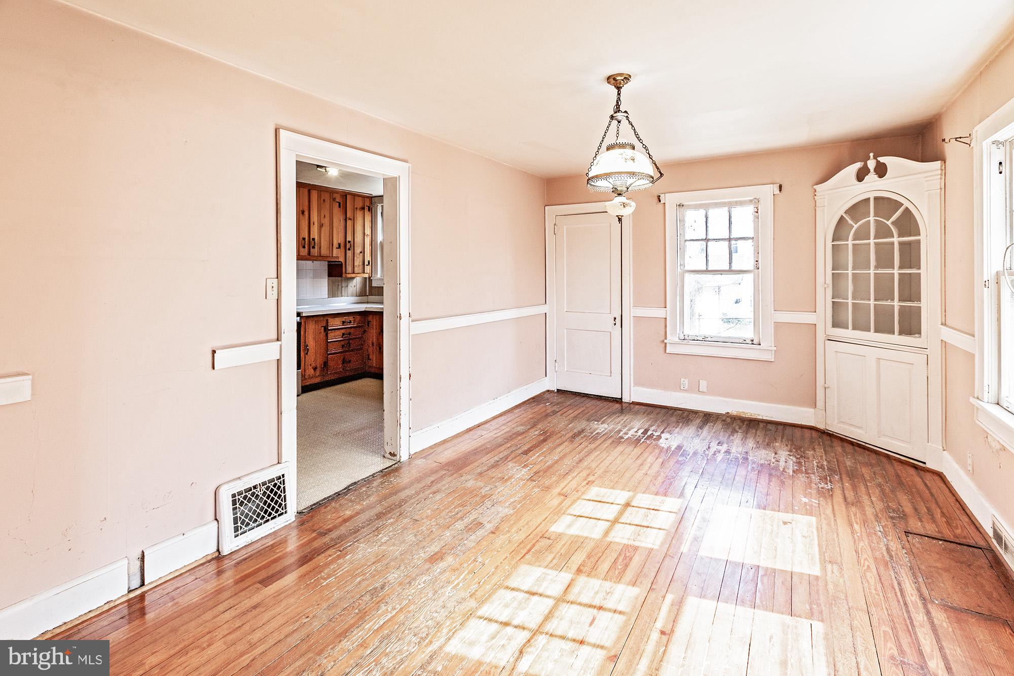 286 Morrison Avenue Salem, NJ 08079 - Photo 5 of 27 dining room