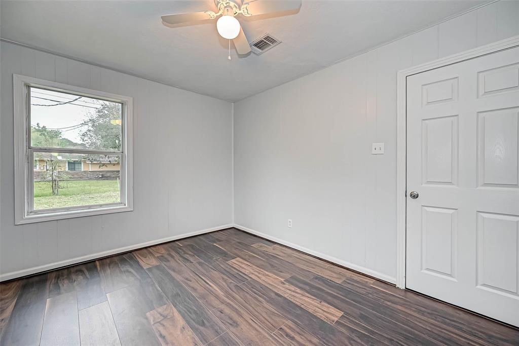 7028 St Augustine Street Houston, TX 77021 - Photo 11 of 15