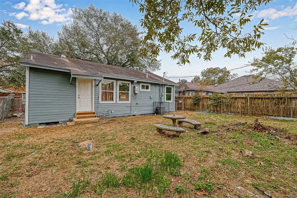7028 St Augustine Street Houston, TX 77021 - Photo 15 of 15