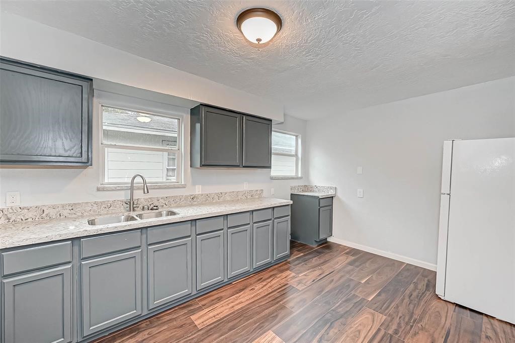7028 St Augustine Street Houston, TX 77021 - Photo 7 of 15