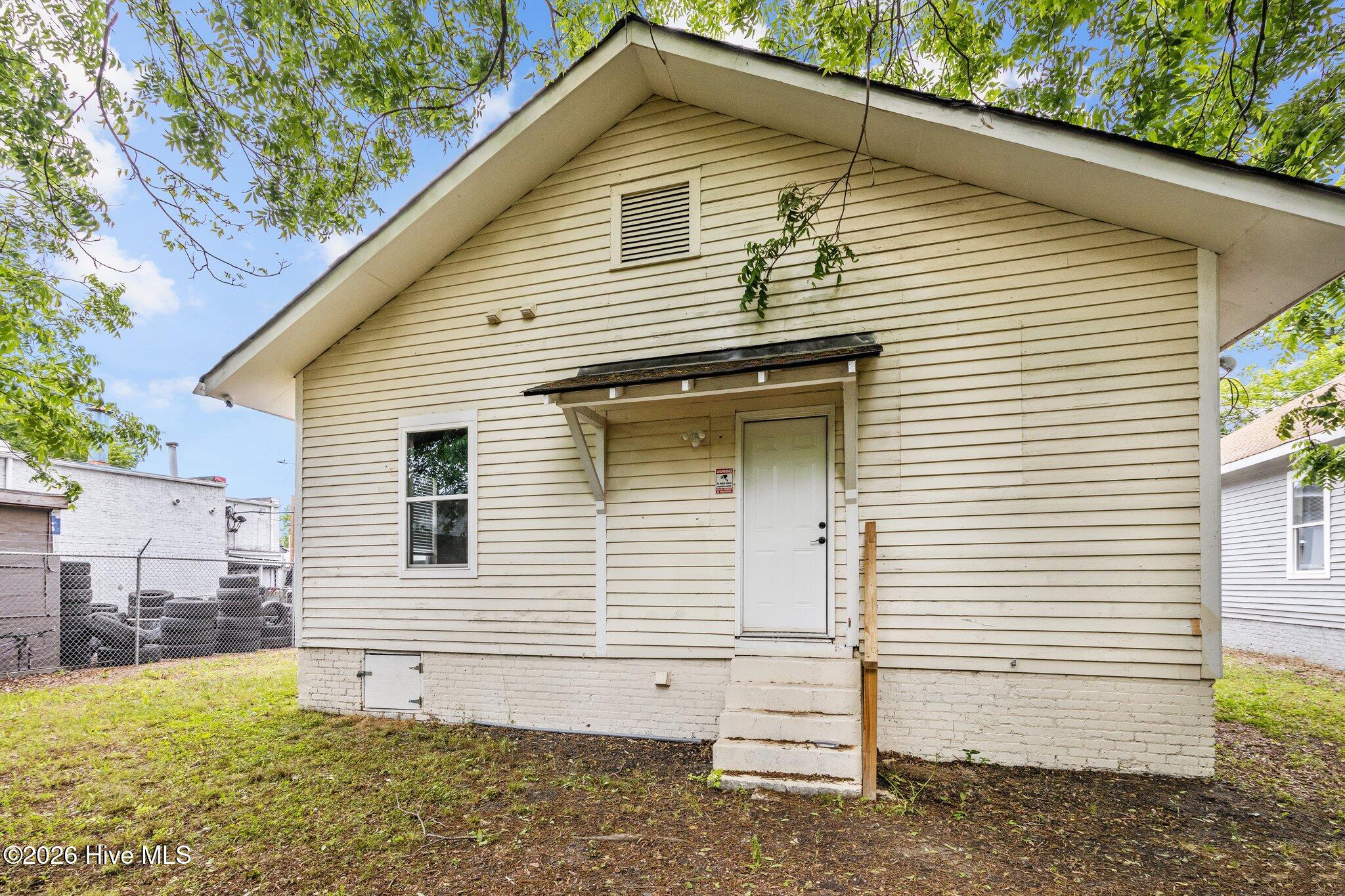 106 Ridgeway Street Greenville, NC 27834 - Photo 2 of 3 2