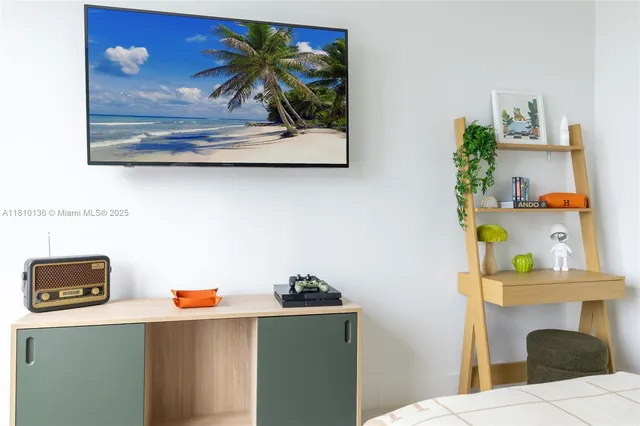 $9,000 | 159 Northeast 6th Street, Unit 3615, Miami, FL 33132