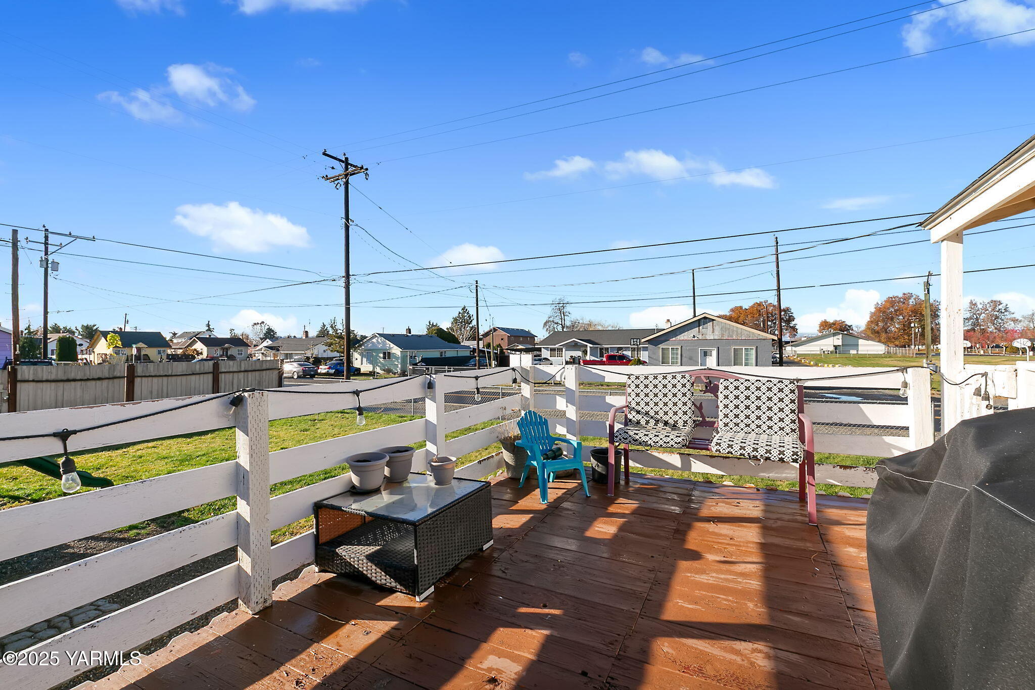 419 West 3rd Street Wapato, WA 98951 - Photo 5 of 19 a view of a swimming pool with outdoor seating