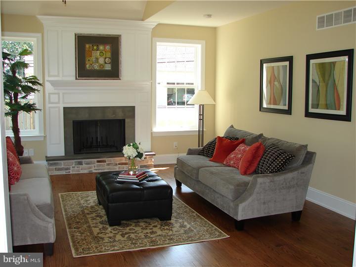 8 West Golf View Road, Unit 5 Havertown, PA 19083 - Photo 15 of 25 Family Room