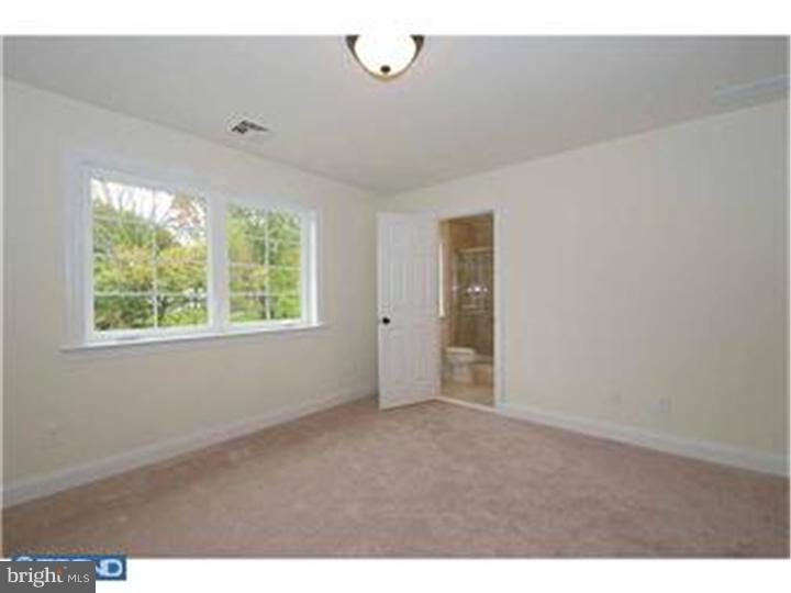 8 West Golf View Road, Unit 5 Havertown, PA 19083 - Photo 19 of 25