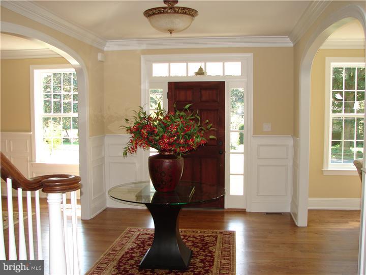 8 West Golf View Road, Unit 5 Havertown, PA 19083 - Photo 4 of 25