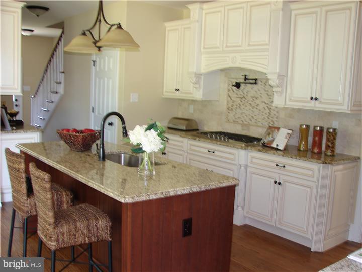 8 West Golf View Road, Unit 5 Havertown, PA 19083 - Photo 10 of 25