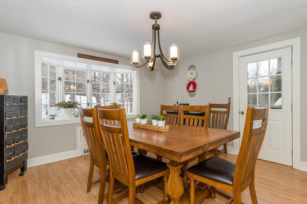 20 Forrest Road Walpole, MA 02081 - Photo 4 of 19