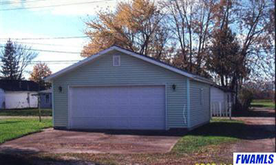 628 Line Street Decatur, IN 46733 - Photo 2 of 5