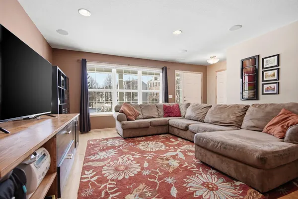 $409,900 | 1503 Savanna Drive, Shakopee, MN 55379