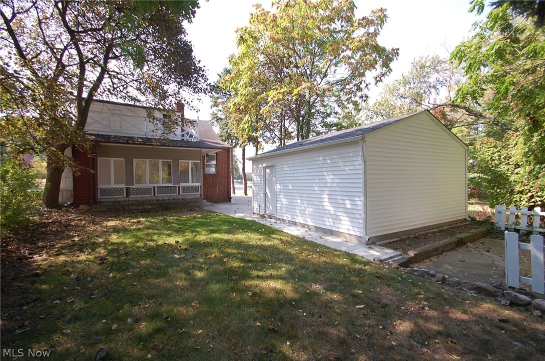 805 South Green Road Cleveland, OH 44121 - Photo 9 of 17