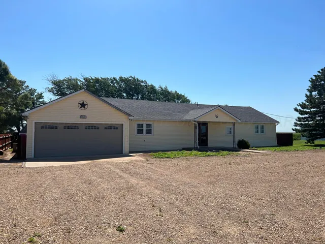 $225,000 | 14550 Old Darrouzett Highway, Booker, TX 79005