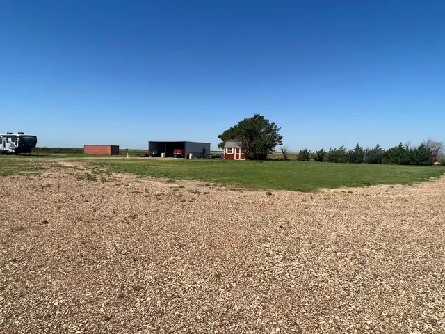 $225,000 | 14550 Old Darrouzett Highway, Booker, TX 79005