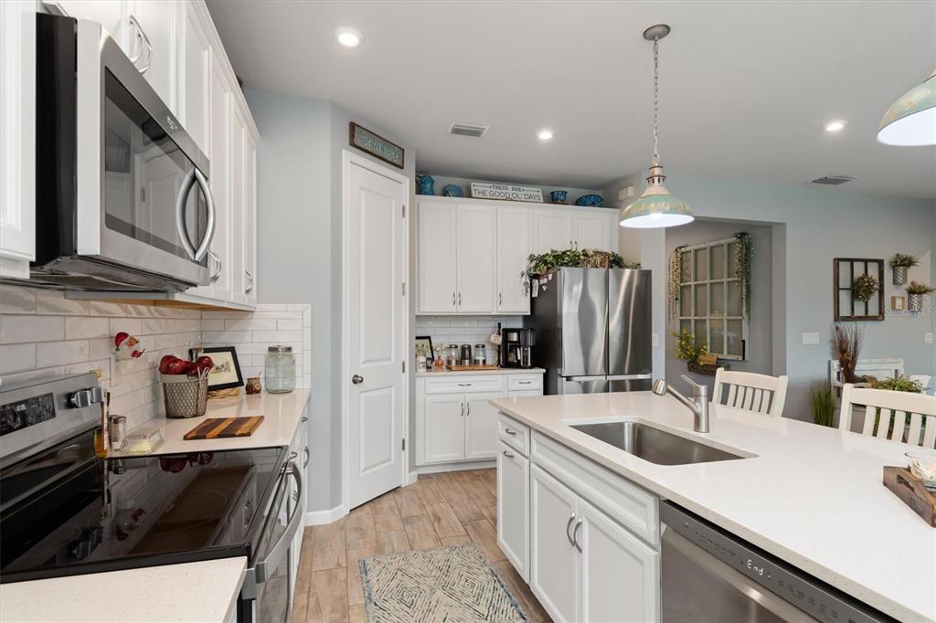 11819 Sistine Lane Venice, FL 34293 - Photo 16 of 90